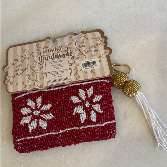 NWT Handmade Snowflake Beaded Pouch with Keychain - Picture 3 of 4